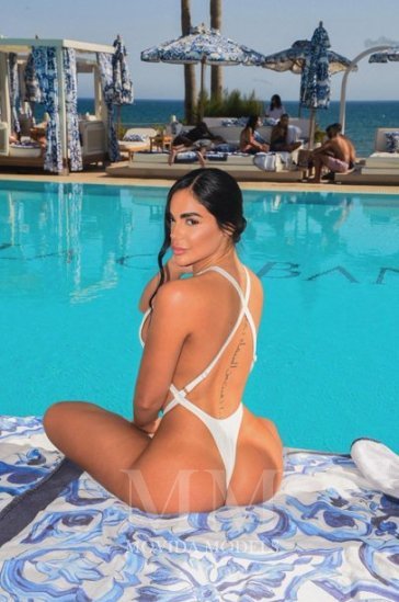 latin escorts london high end busty GFE MARIA