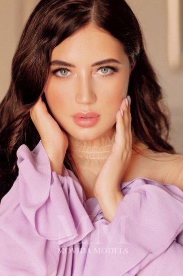 fashion model escorts elite expensive high class MADDIE